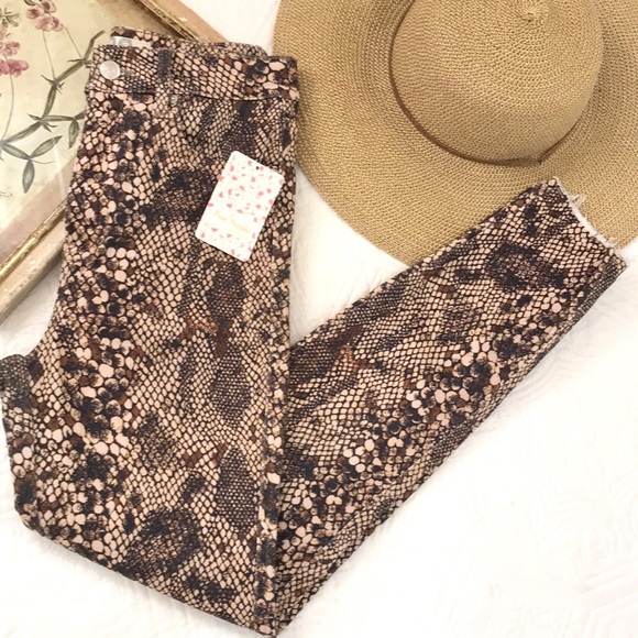 NWT Free People Two Faced Snakeskin Jegging - Picture 5 of 16